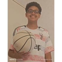 Yanis F.